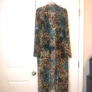 Beautiful barely worn leopard long duster 1X